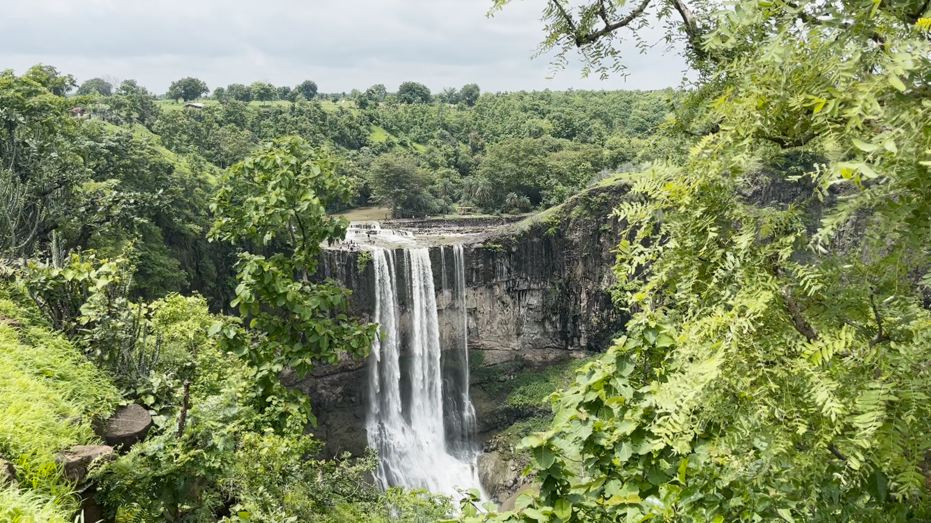 Mohadi Waterfall Near Indore 