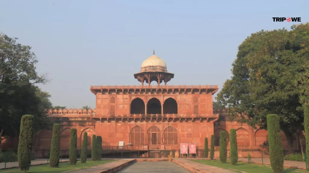 Places to visit in agra