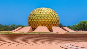 Auroville. tripowe