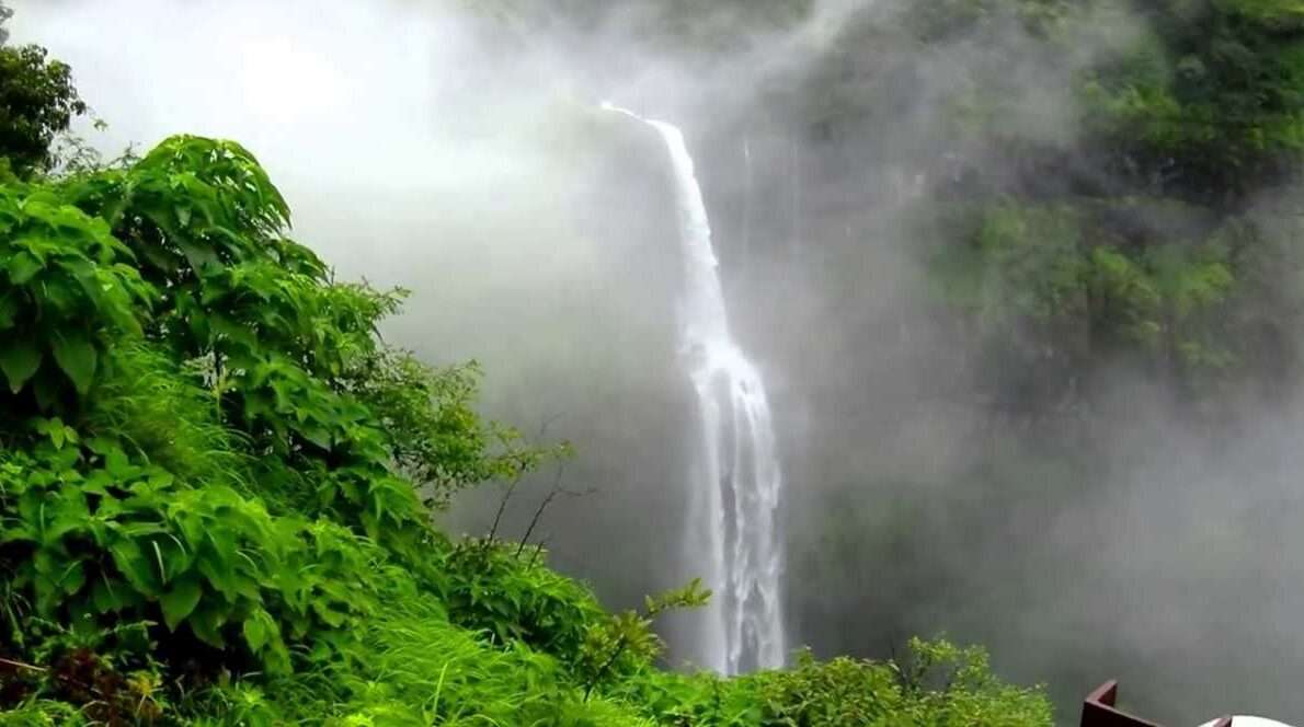 Lingmala Waterfall: Natural Beauty