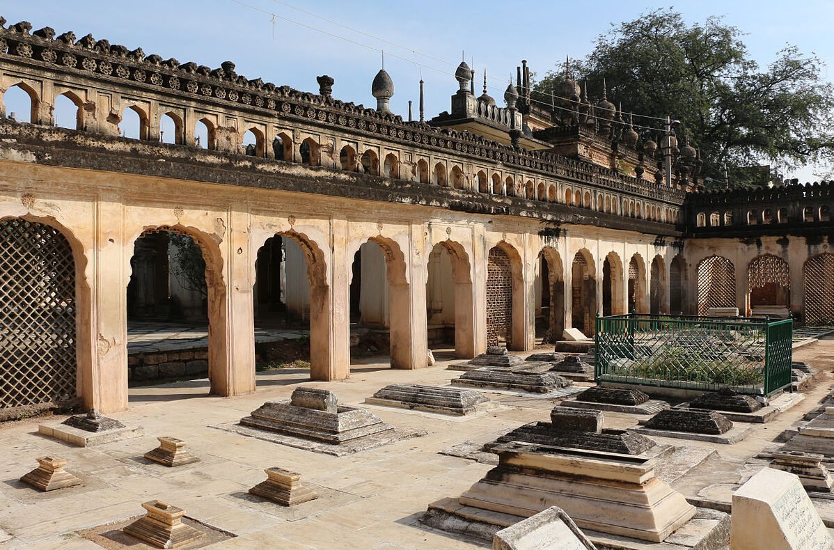 Paigah Tombs