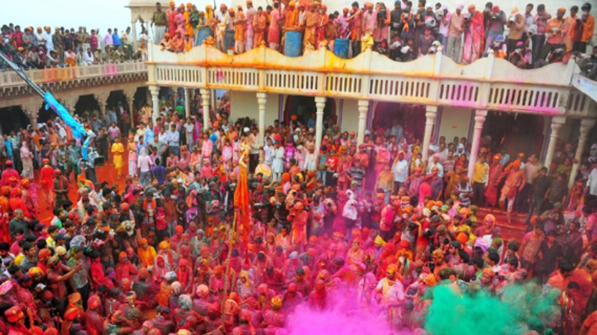 Best Places to Celebrate Holi in India 