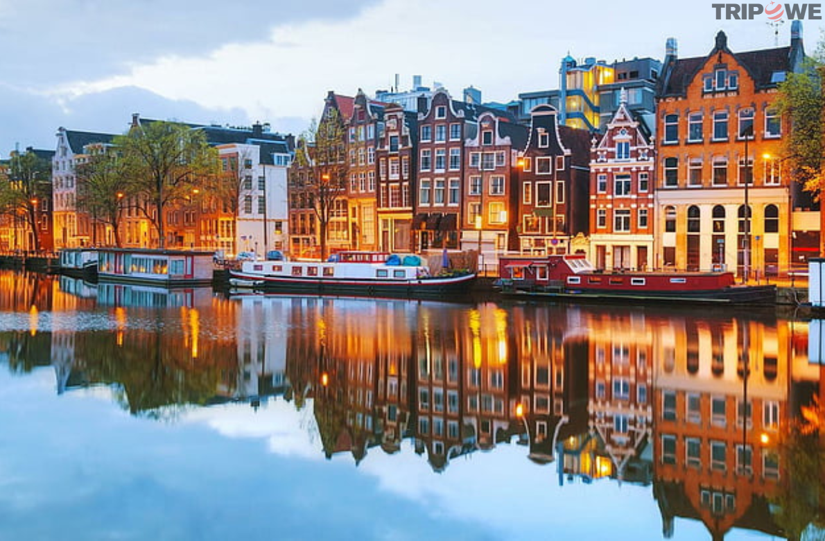 Amsterdam, Netherlands: tripowe.com