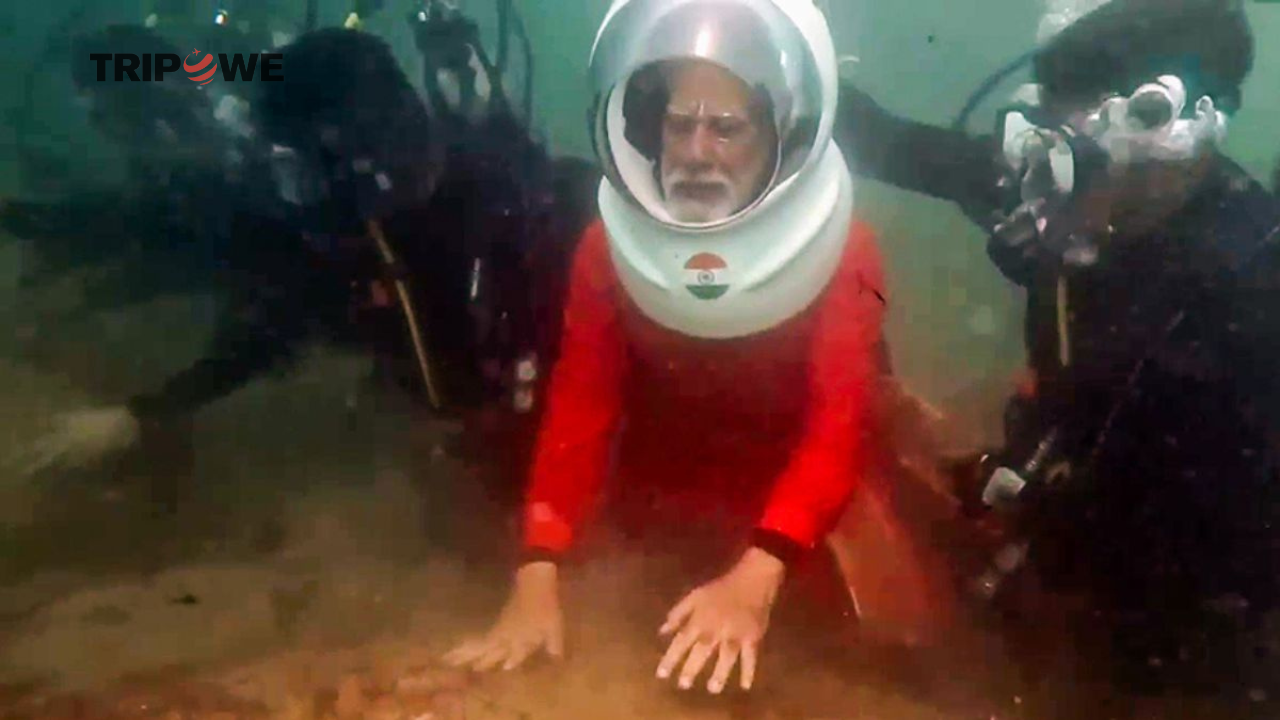 Prime Minister Modi's Underwater dip in Dwarka