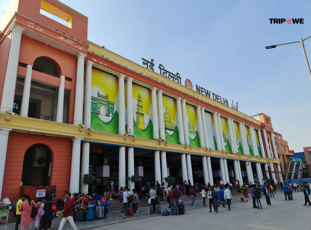 Biggest Railway Stations in India Tripowe.com