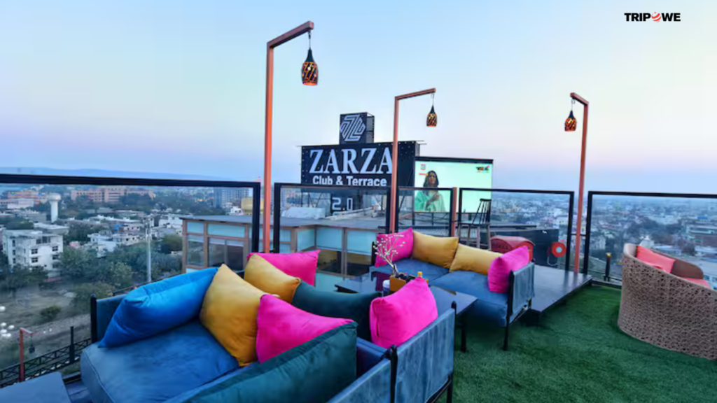 Rooftop cafes in indore for couples