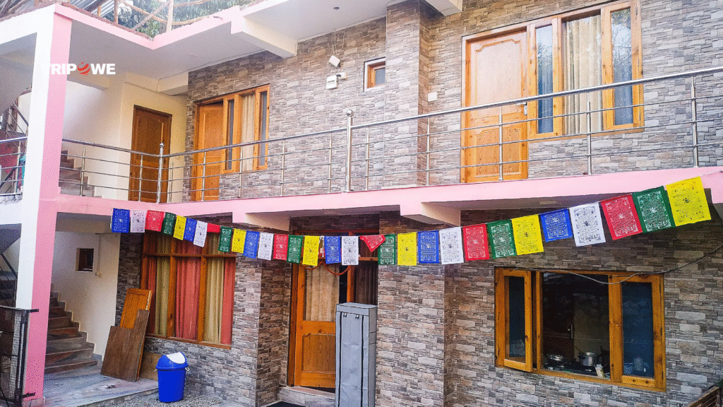 Hotel in Manali Under 2000 -Tripowe.com