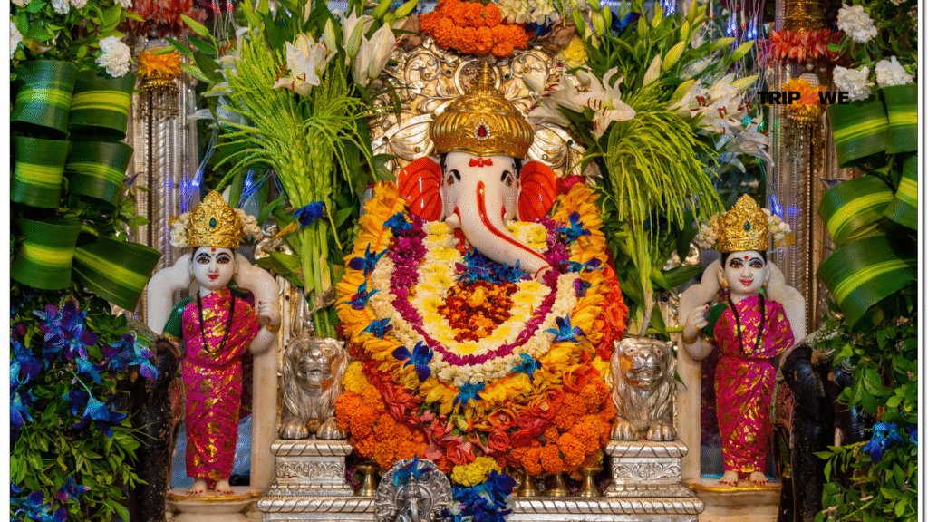 Famous Ganesh Temple in Mumbai -tripowe.com