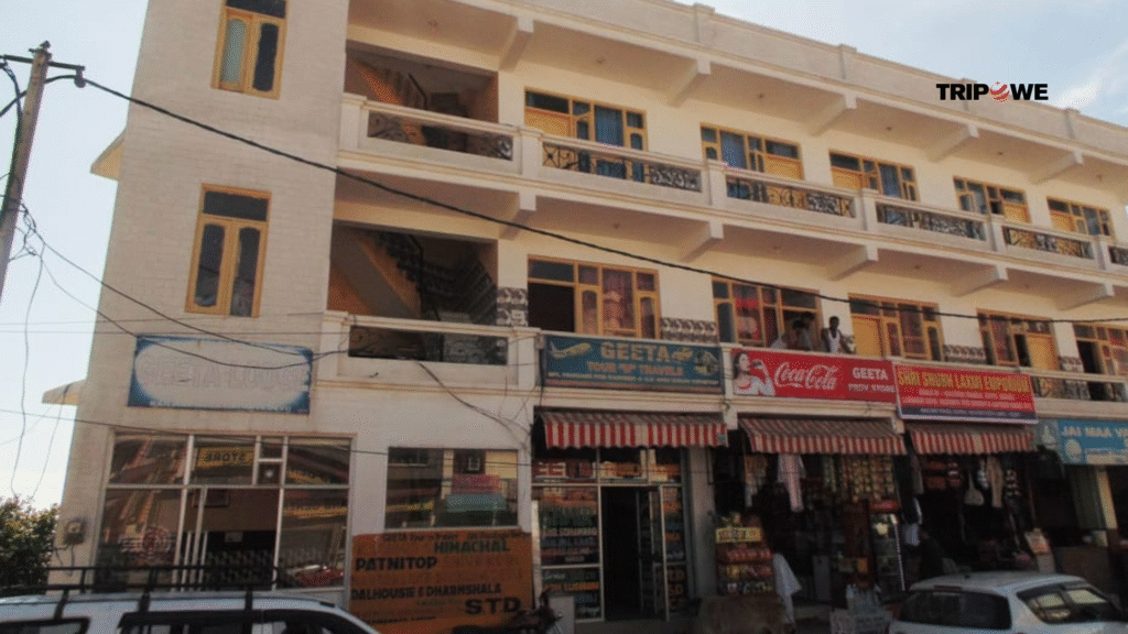 Hotel Near Omkareshwar Temples With Budget-Tripowe.com
