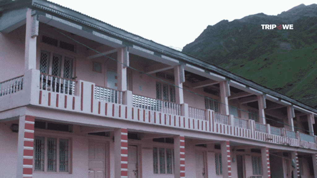 best hotel to stay near kedarnath jyotirlinga