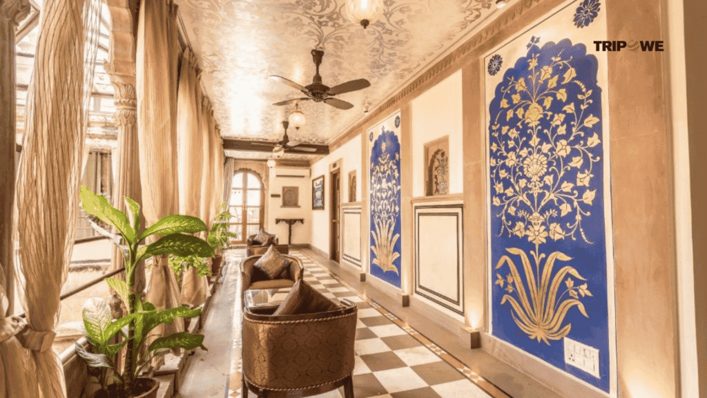 Best hotel to stay near the kashi vishwanath Jyotirlinga-Tripowe.com