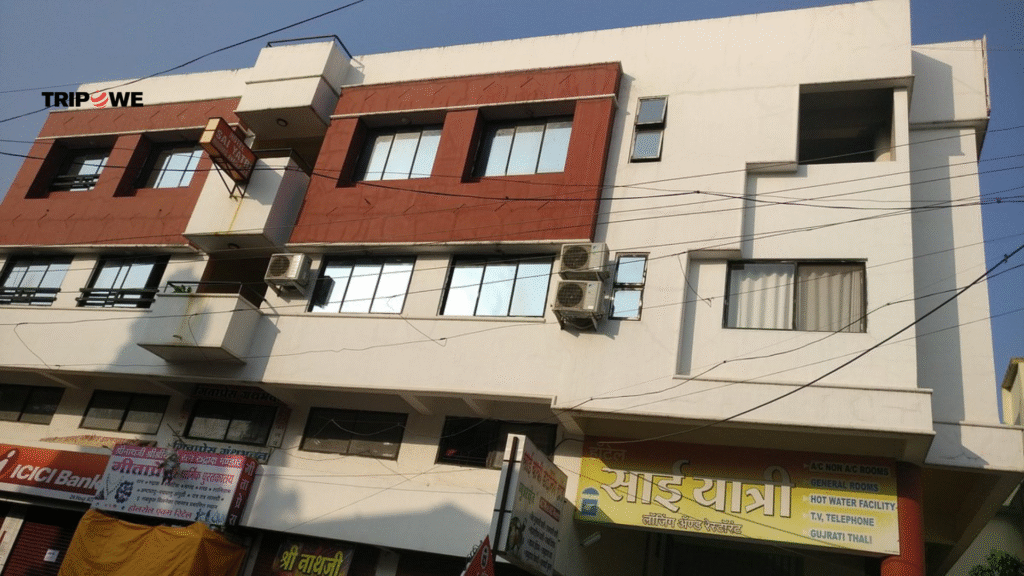 Best Hotel to stay near triambkeshwar temple-Tripowe.com