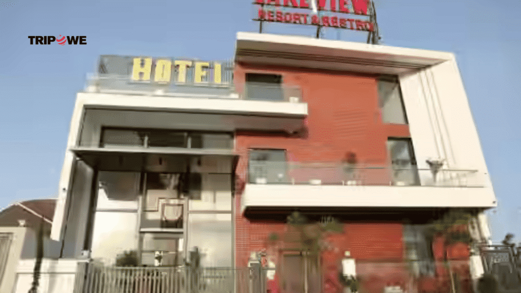 Lake View Resort in Indore-Tripowe.com