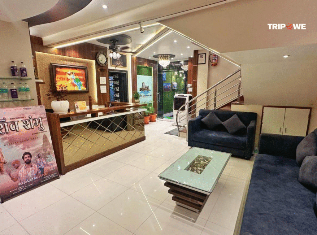 Best hotels near omkareshwar Jyotirling