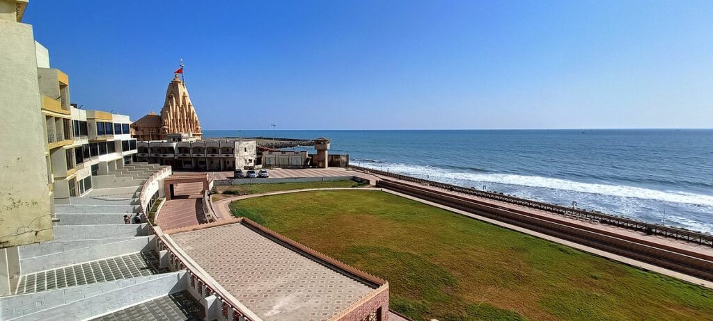 Best hotels to stay near Somnath Jyotirlinga tripowe.com