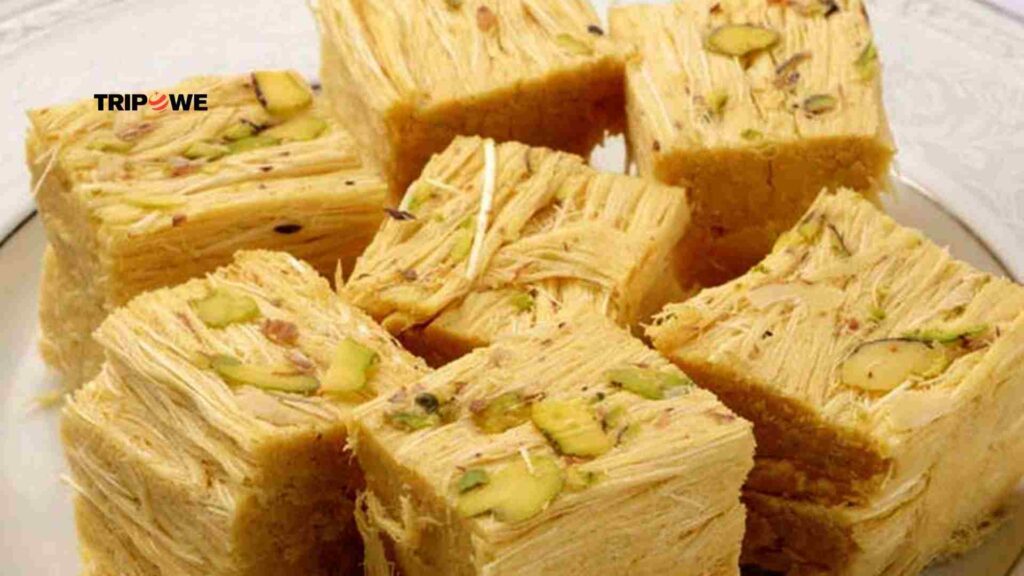 Delicious Diwali Sweets and Snacks-Tripowe.com